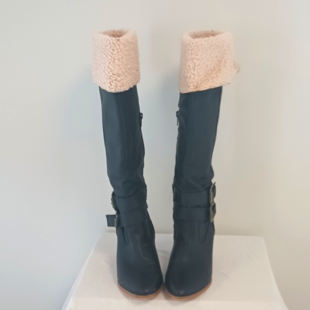 Black and Cream Winter Boots with Knit Cuff